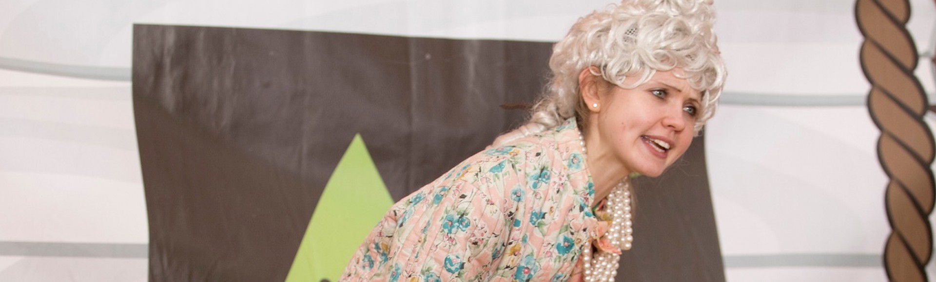 Detective Lingo & the Great Challah Cover-Up